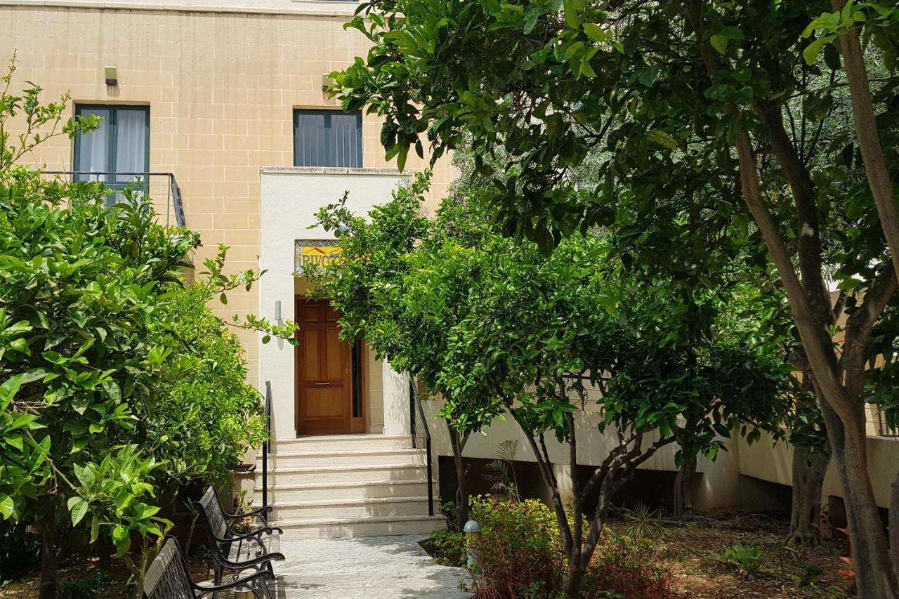 Rivotorto Retreat House Hotel Birkirkara Exterior foto